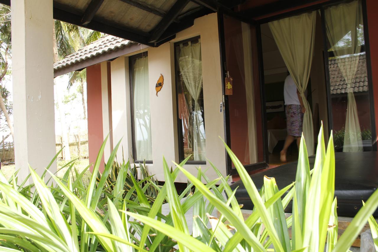 Отель Baan Chumphon Pathio Экстерьер фото