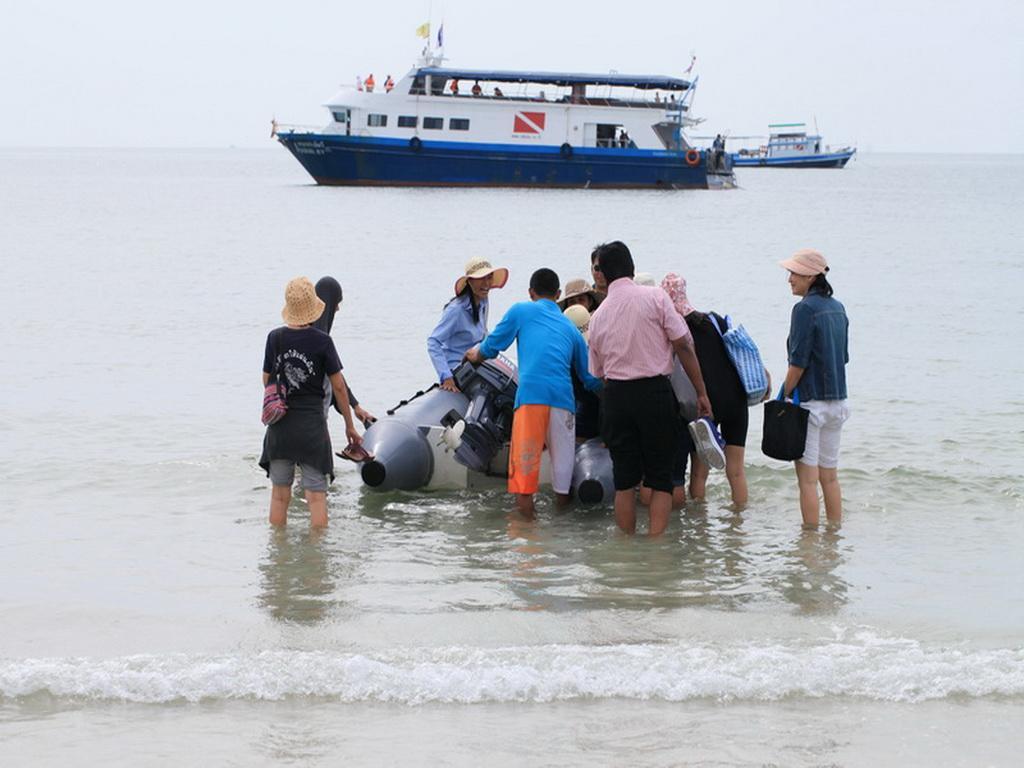 Отель Baan Chumphon Pathio Экстерьер фото