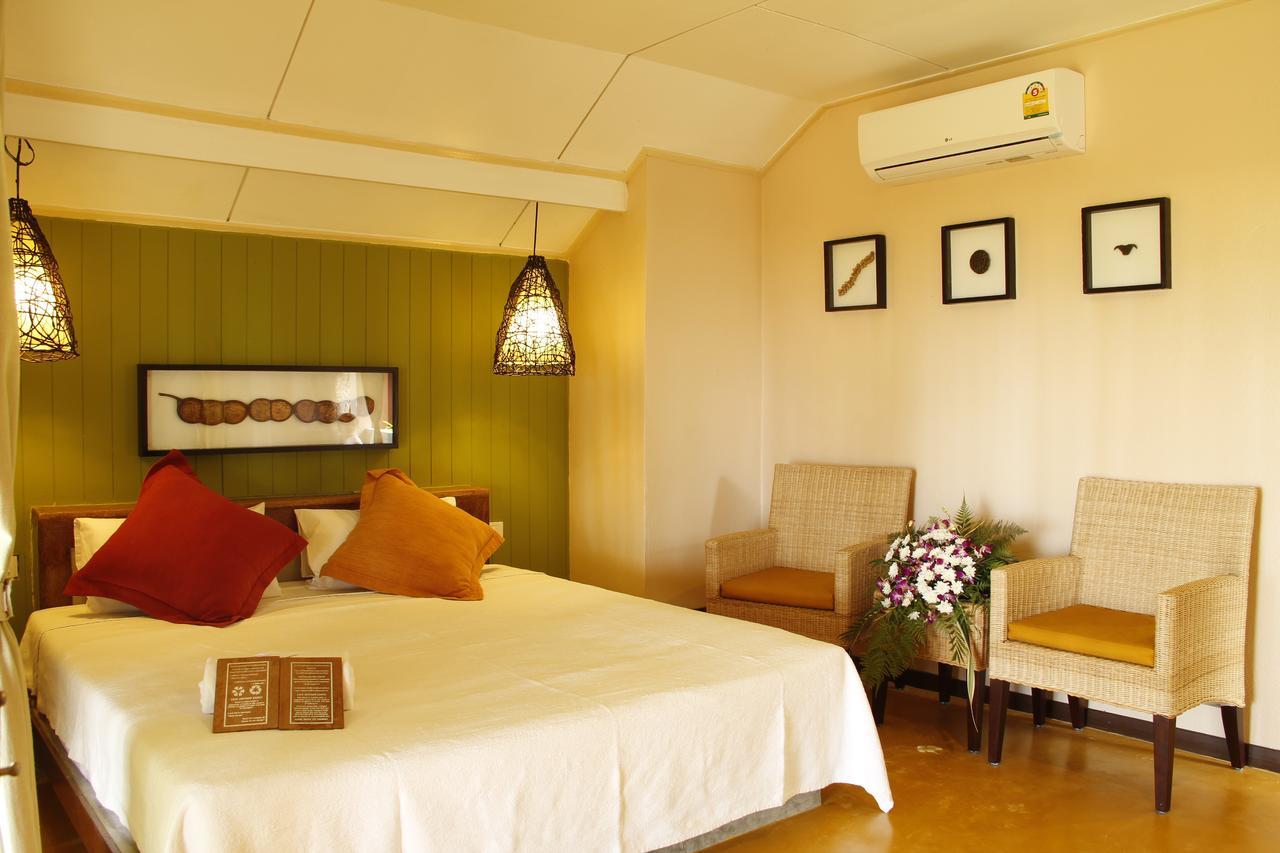 Отель Baan Chumphon Pathio Экстерьер фото