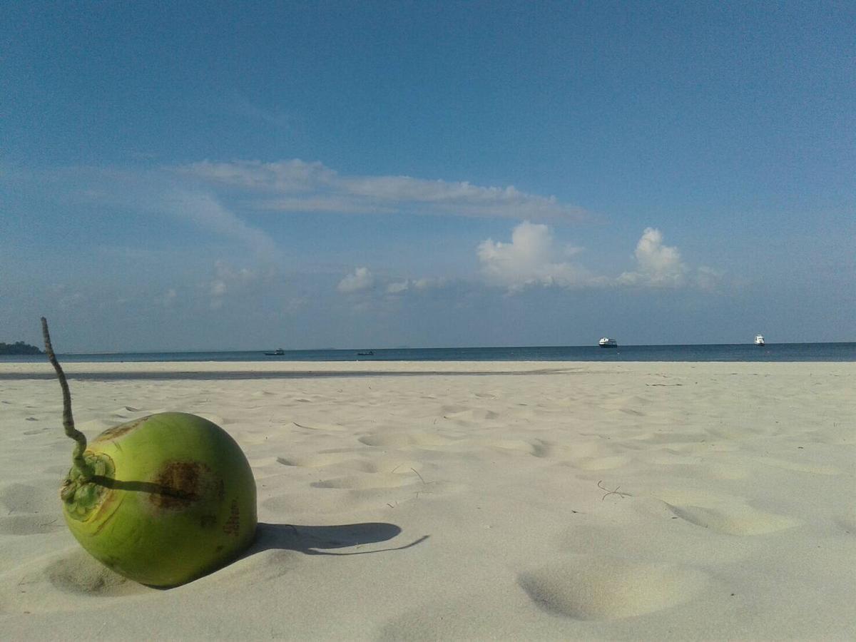 Отель Baan Chumphon Pathio Экстерьер фото
